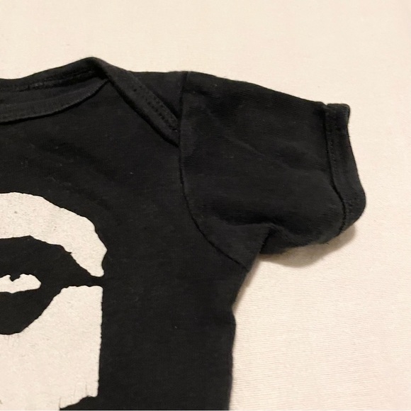 Misfits Skull Baby One Piece Onesie - Picture 4 of 16